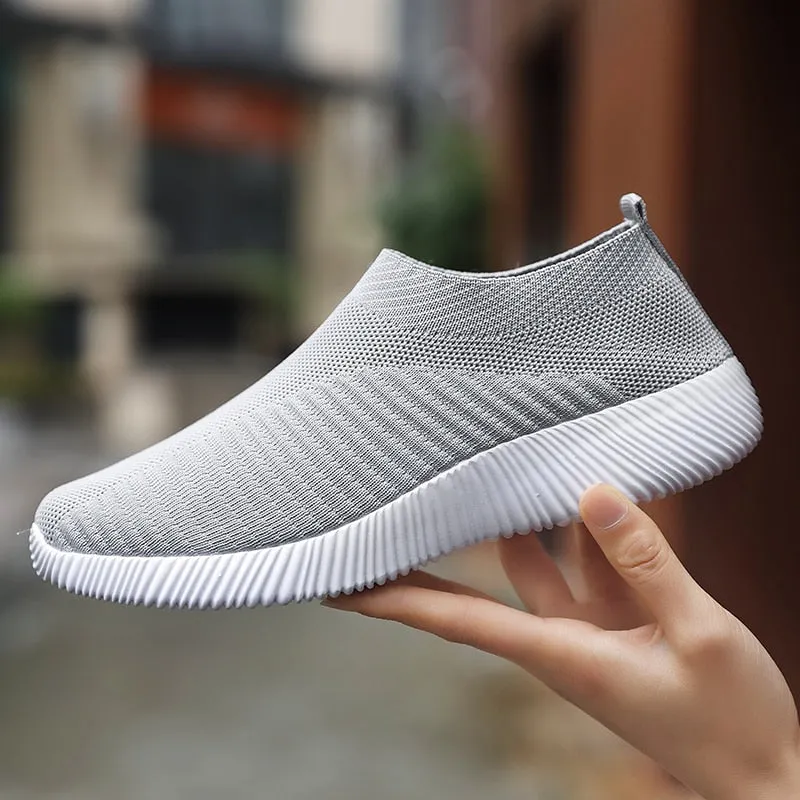 2022 Autumn Woman Shoes Fashion New Woman PU Leather Shoes Ladies Breathable Cute Heart Flats Casual Shoes White Sneakers